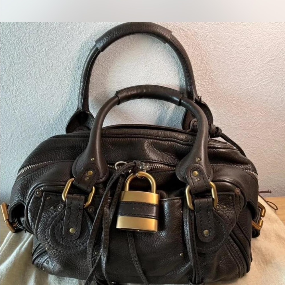 Vintage 2005 CHLOE paddington handbag in dark brown with lock + key.